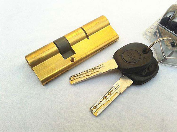 諸城上門換鎖電話(修鎖換鎖芯電話)